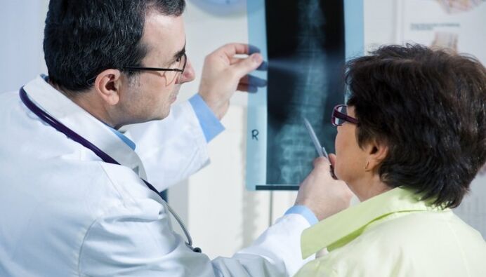 Radiographie de la colonne vertébrale avec ostéochondrose
