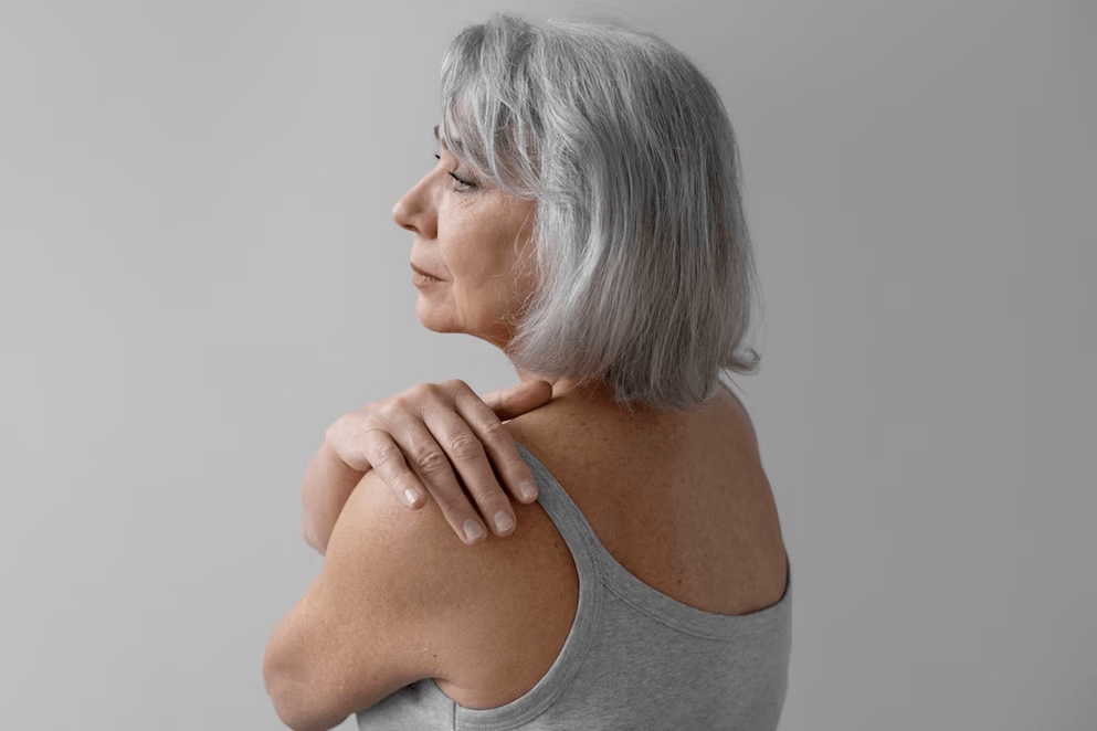 L'ostéochondrose de la colonne thoracique est plus souvent diagnostiquée chez les personnes âgées