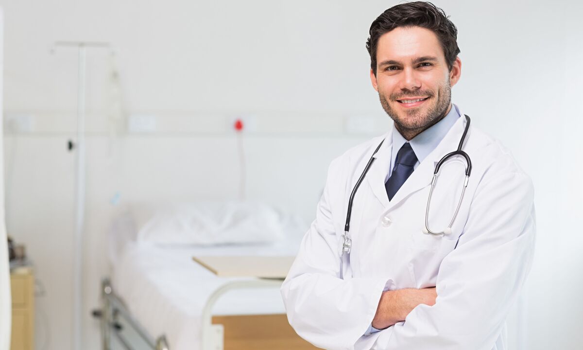 Sur la base des résultats des tests, le médecin prescrit des médicaments pour traiter la prostatite.