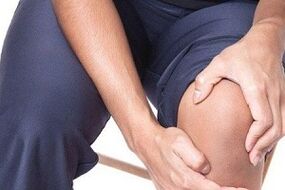 Auto-massage de l'articulation du genou pour l'arthrose
